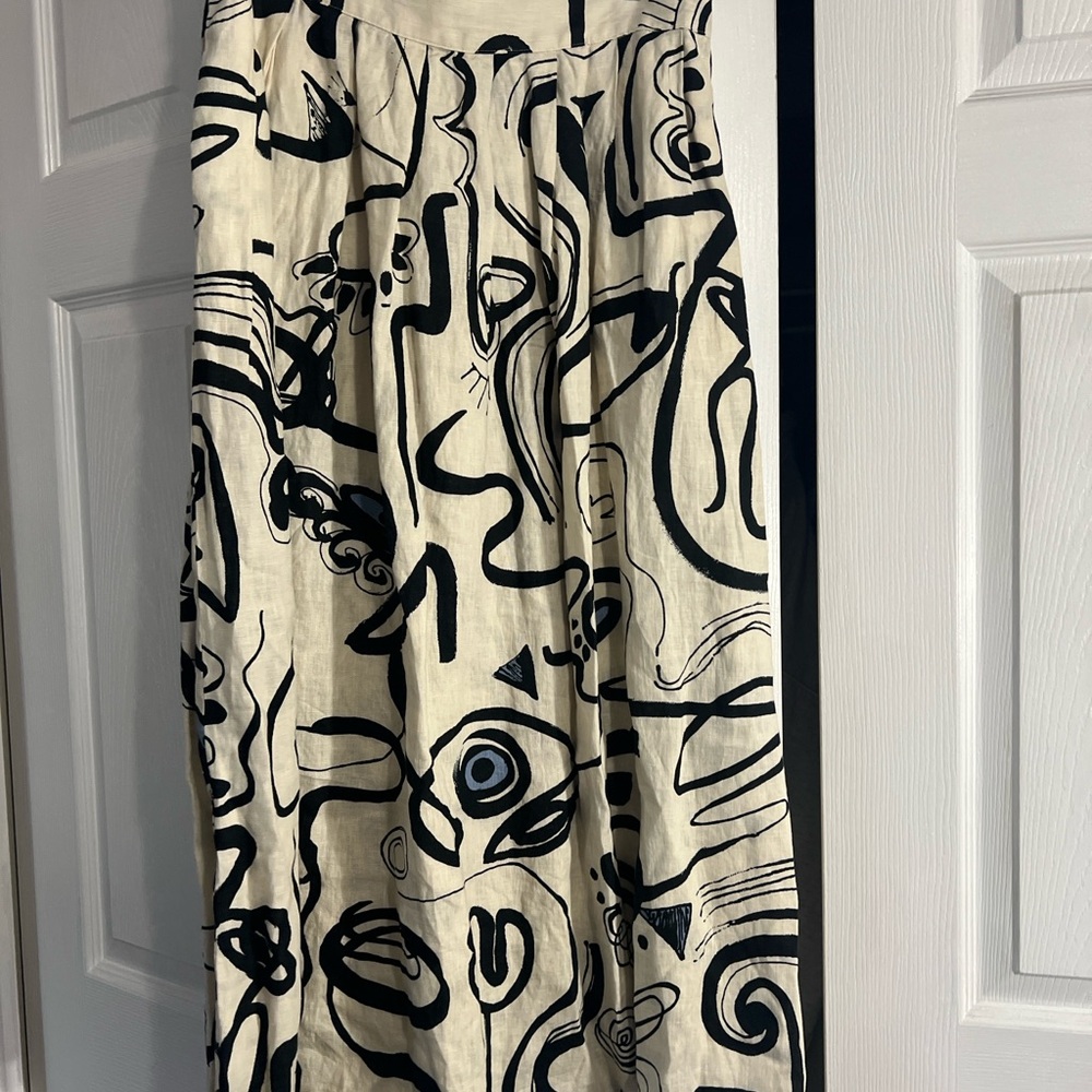 NWOT Magaschoni Cream and Black Abstract Maxi Skirt